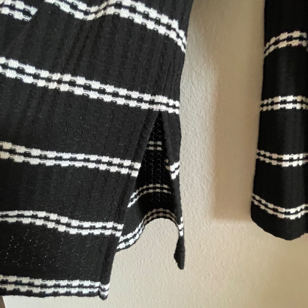 Oversized Striped Top - Picture 5 of 5